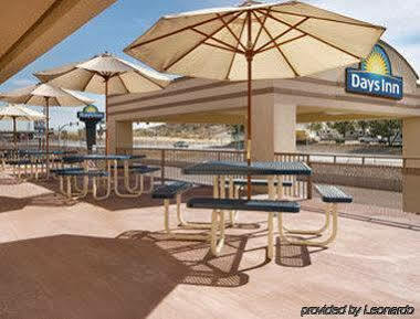 Days Inn By Wyndham ร็อกสปริงส์ ภายนอก รูปภาพ